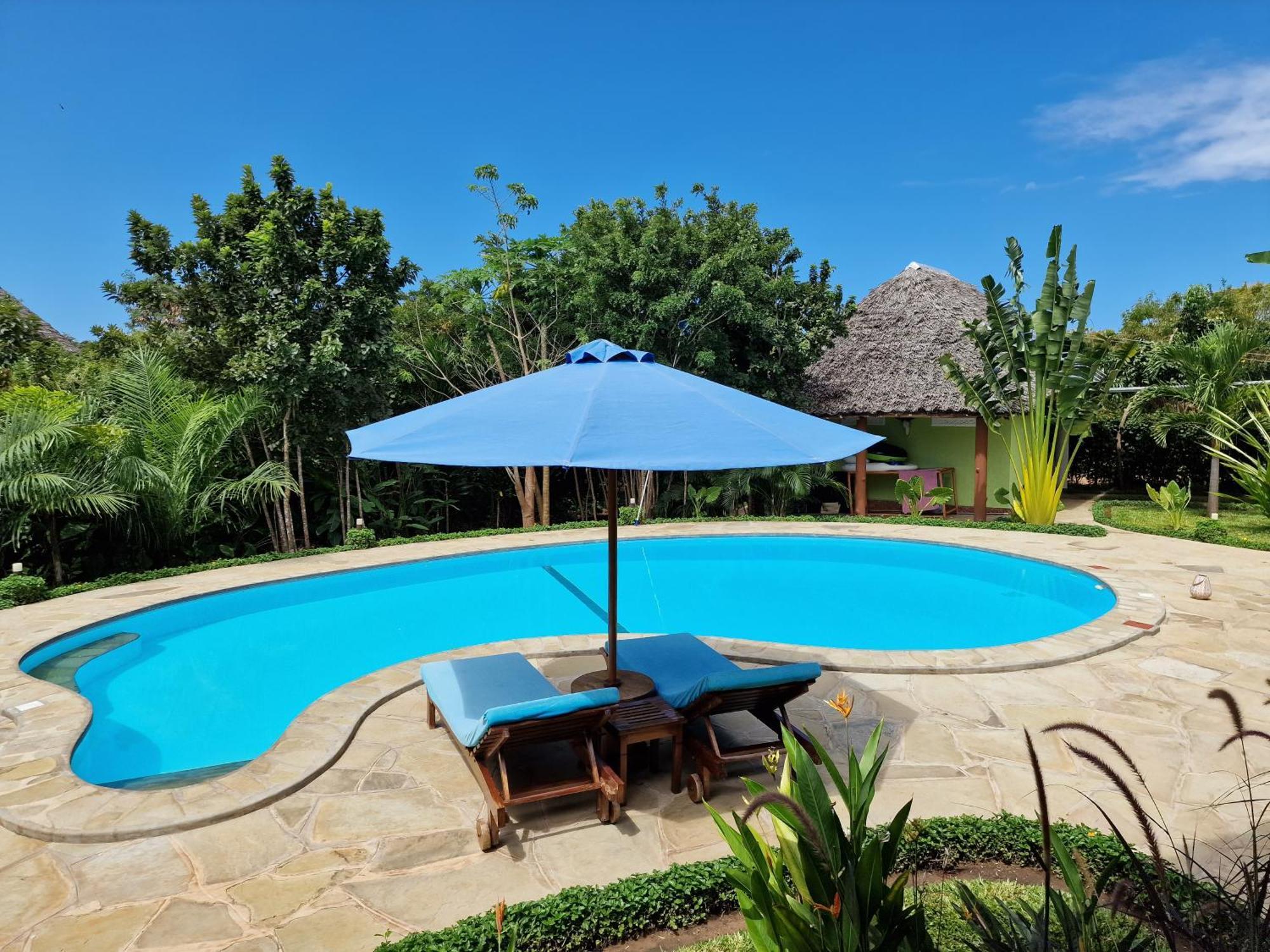 Paradiesische Villa Maisha Mazuri Mit Pool. Terrasse Und Personal Diani Beach Exterior photo