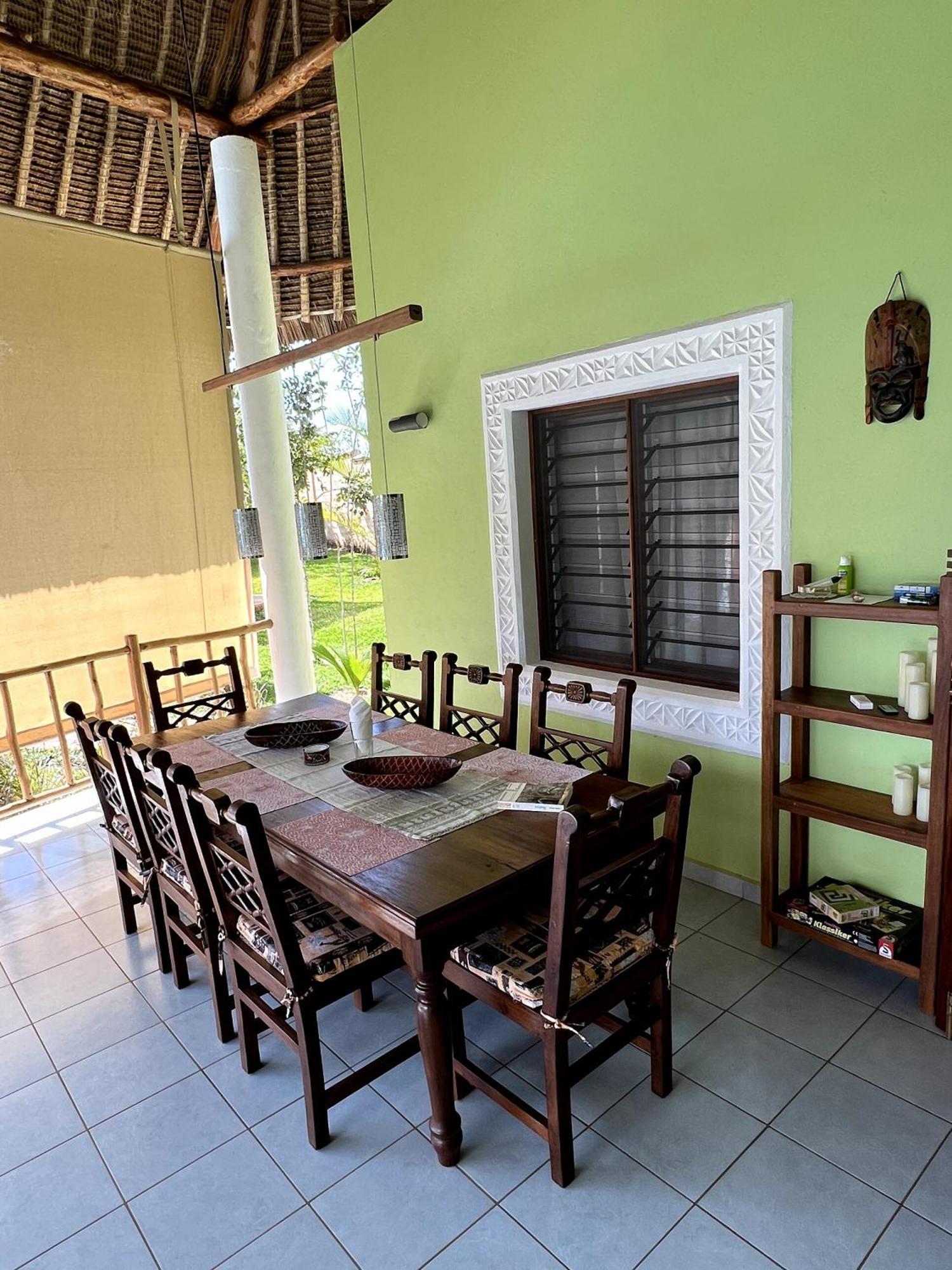 Paradiesische Villa Maisha Mazuri Mit Pool. Terrasse Und Personal Diani Beach Exterior photo